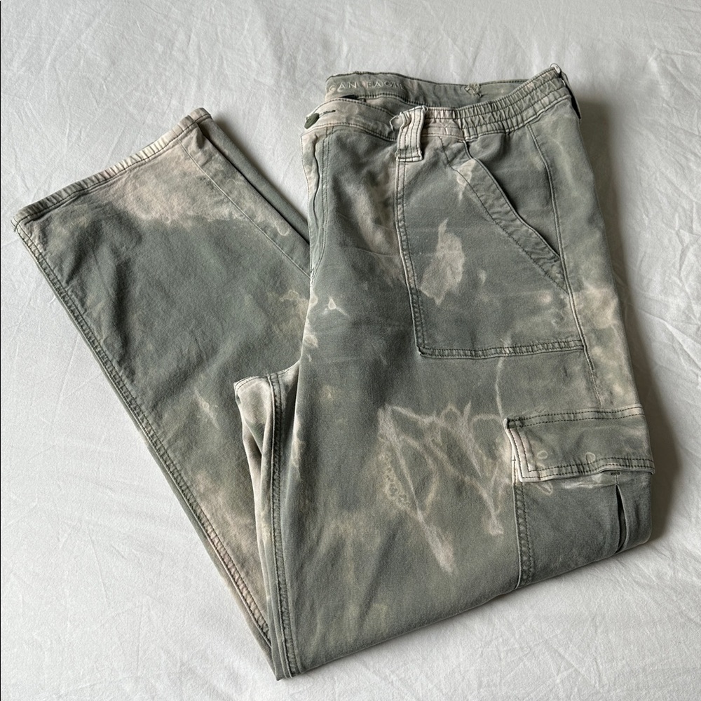 American Eagle Outfitters Bleached Green Cargo Jeans